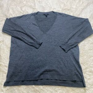 J. Crew Women's V-Neck 100% Merino Wool Long Sleeve Sweater Grey Style #04842 Sm